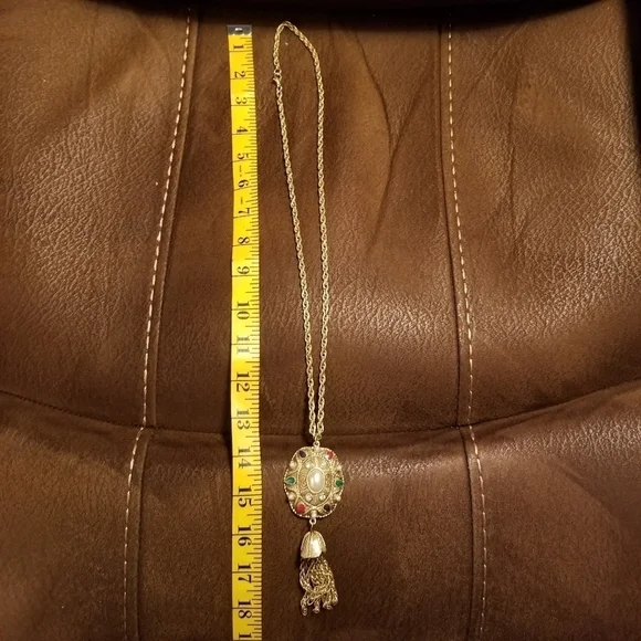 90s Drop Statement Necklace - Picture 3 of 3